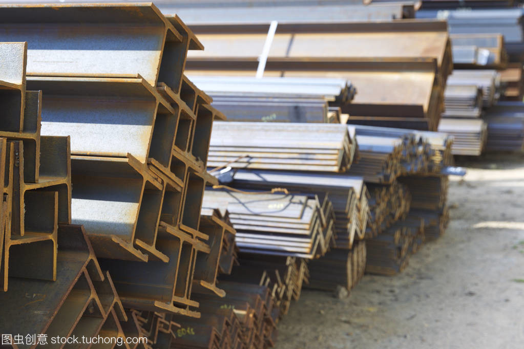 金属制品仓库中的不锈钢分类与特性